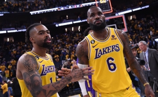 "Lakers" pavogė pergalę San Fransiske, "Knicks" išlygino serijos rezultatą su "Heat"